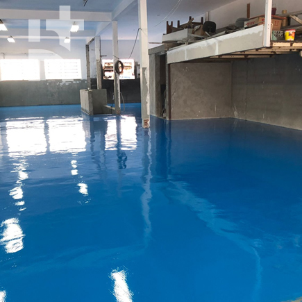 Piso industrial com acabamento resistente e fácil de higienizar